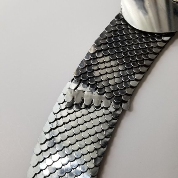 1980s silver fish scale belt - Picture 5 of 8